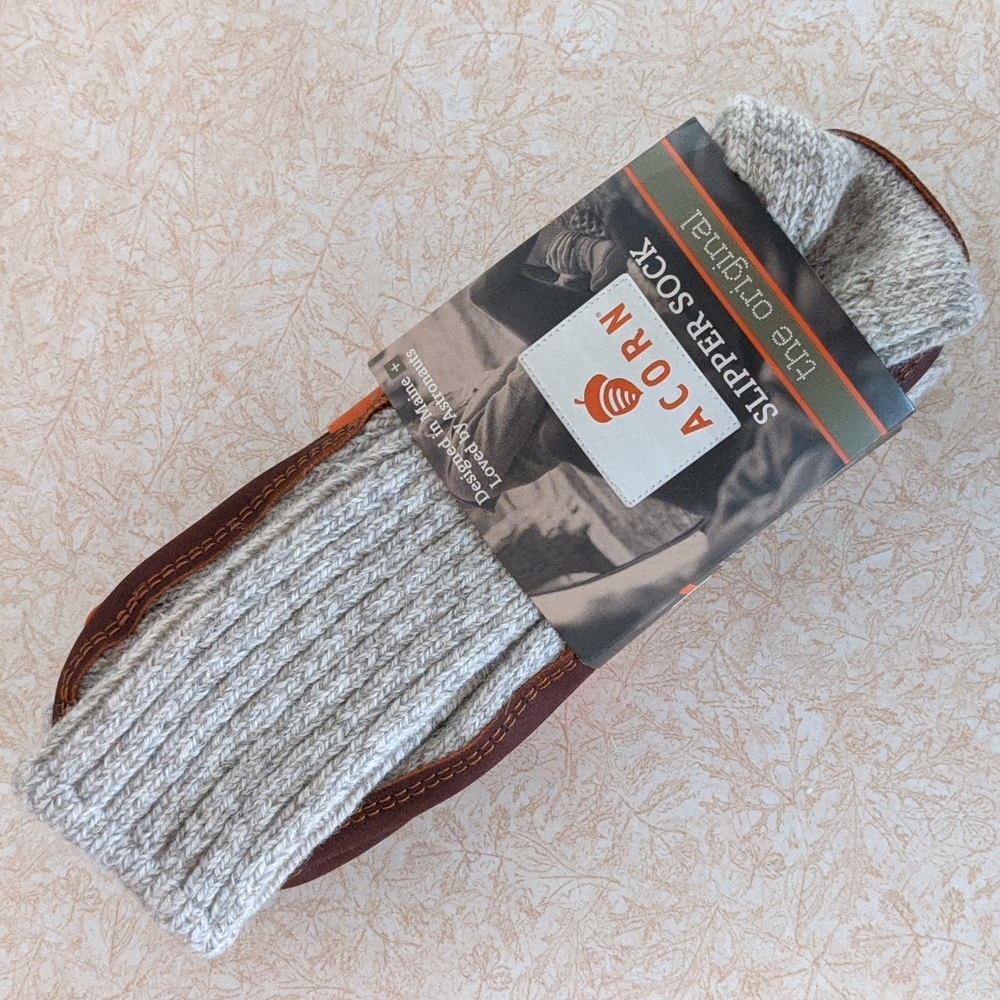 Acorn slipper socks